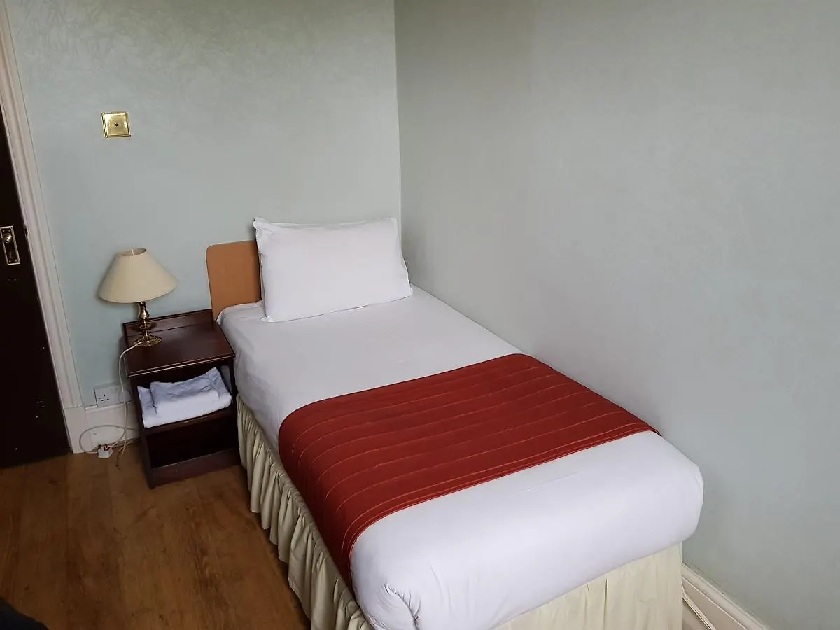 לונדון Forest View Hotel